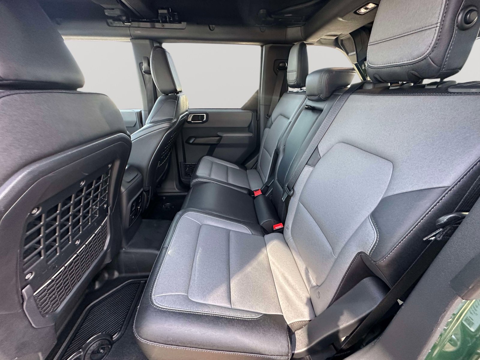 Used 2024 Ford Bronco Everglades image 33