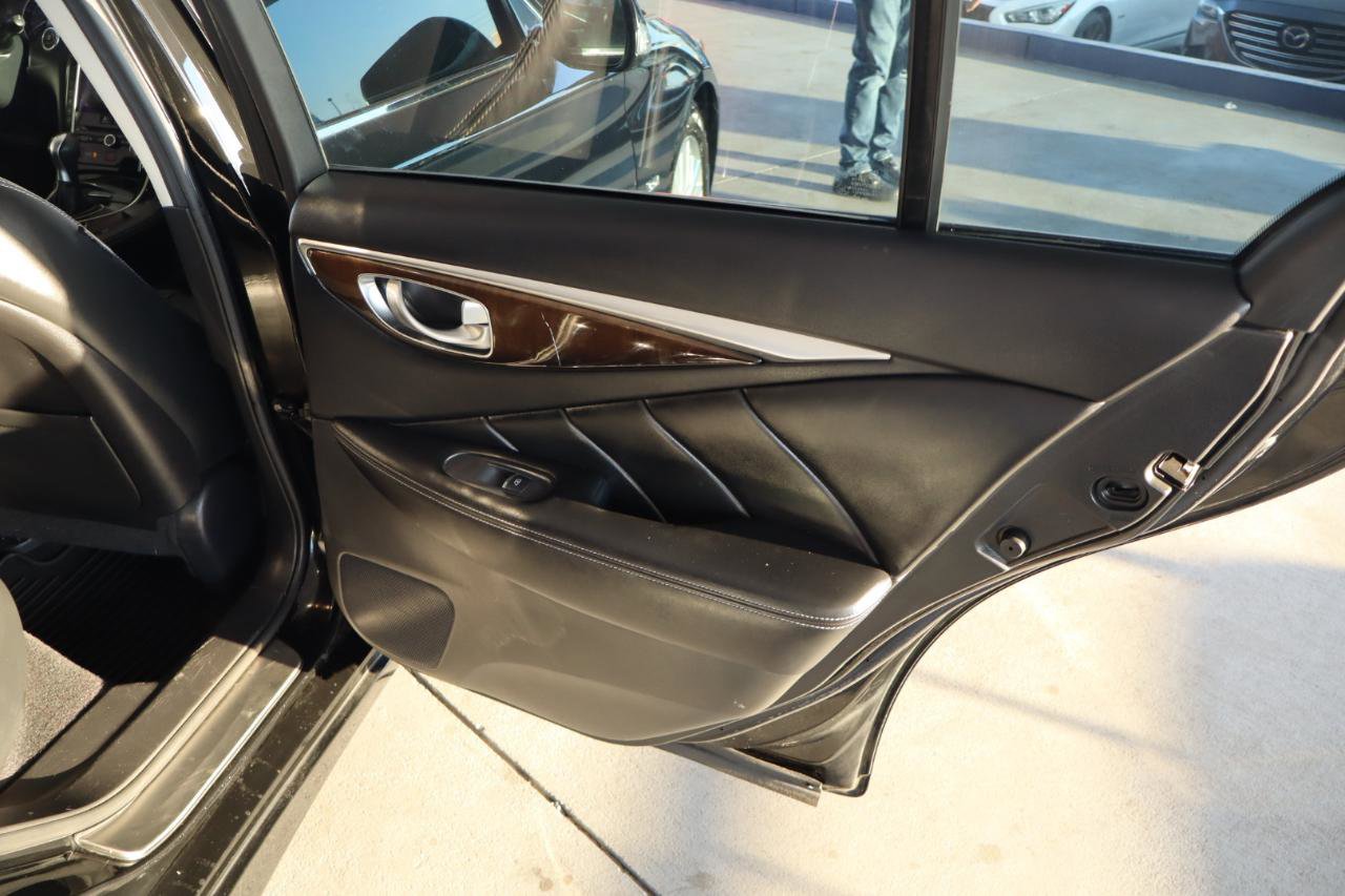 Used 2016 INFINITI Q50 3.0t Premium w/ Driver Assistance Package image 33