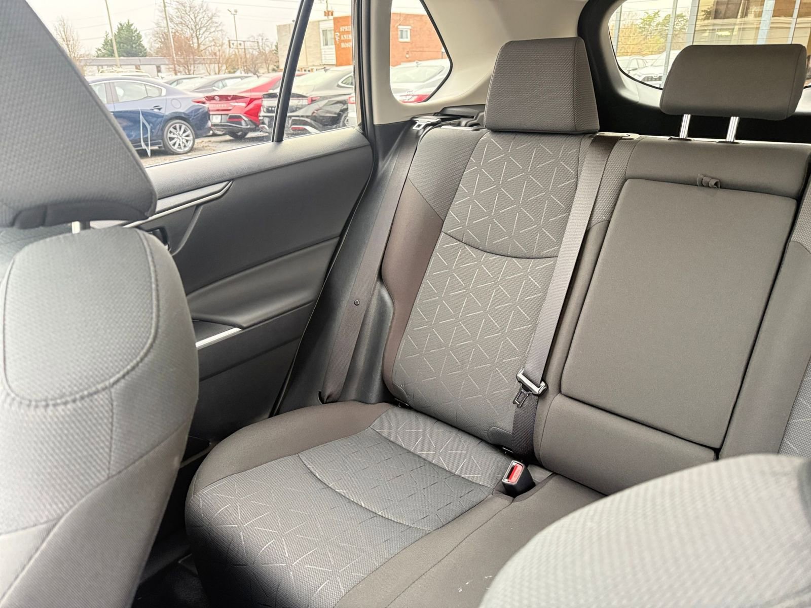 Used 2025 Toyota RAV4 XLE image 40