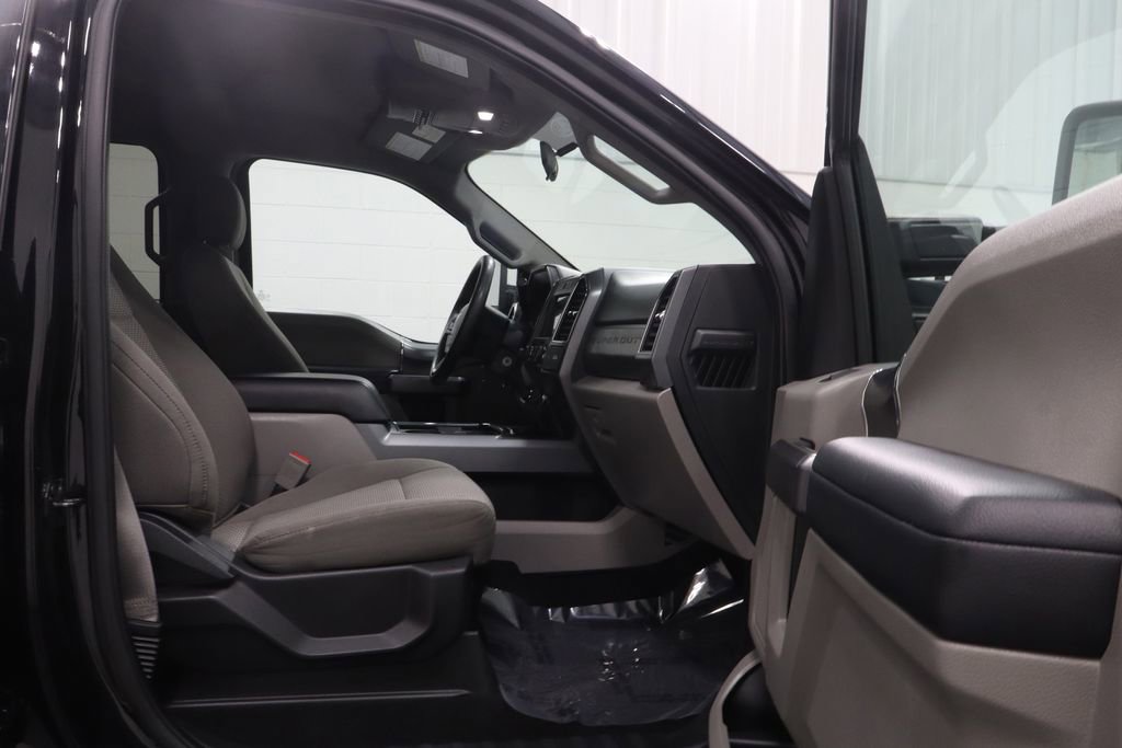 Used 2019 Ford F250 XLT w/ XLT Premium Package AWD/4WD image 17
