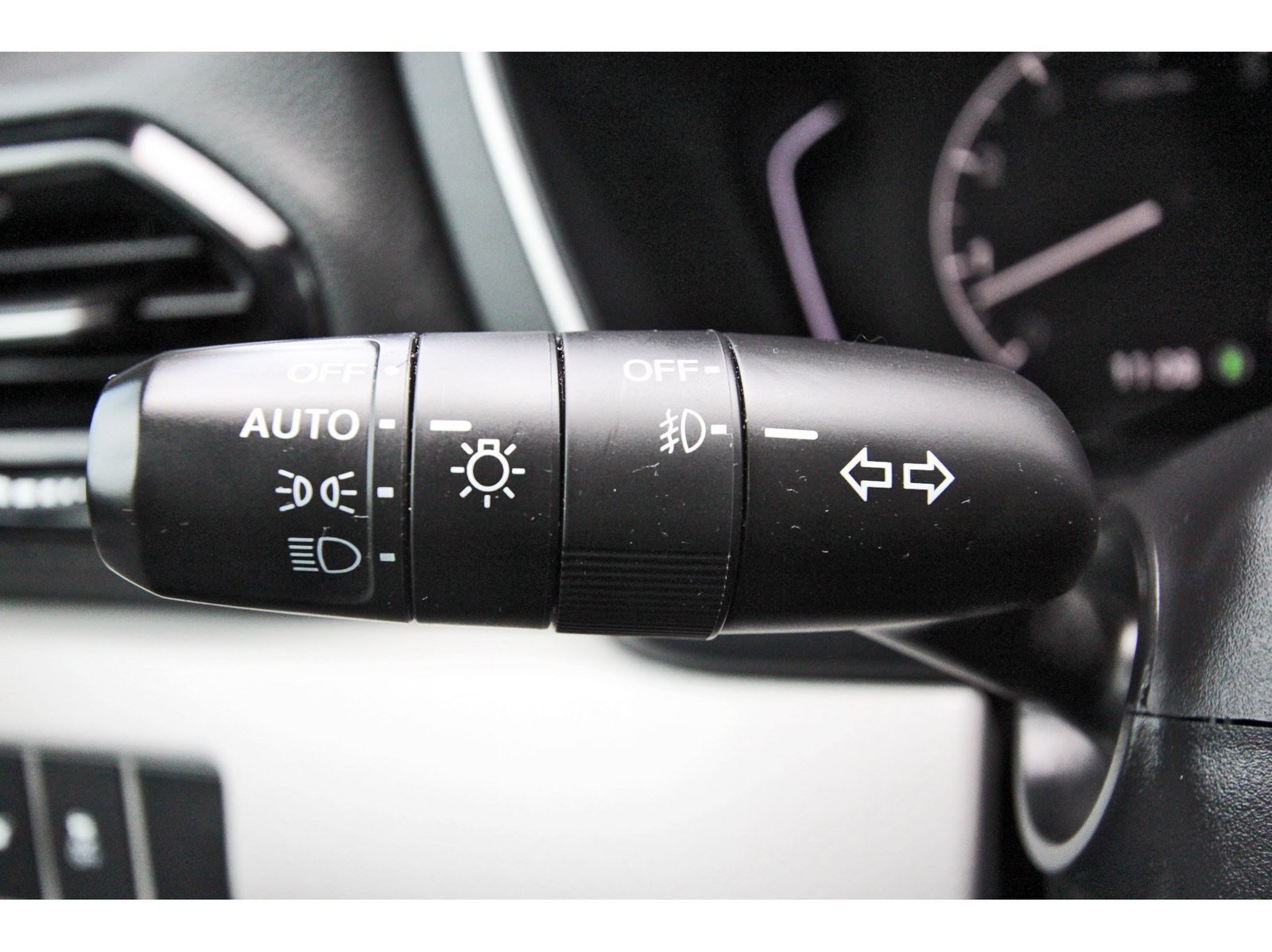 Used 2025 Honda Pilot EX-L image 17