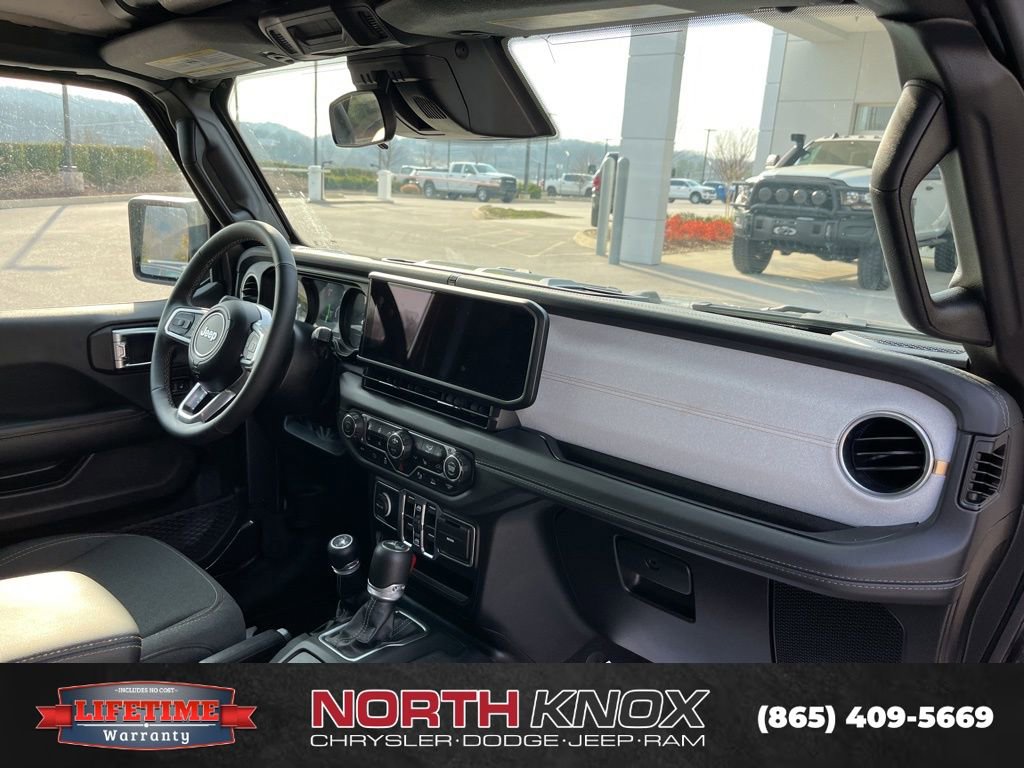 Used 2025 Jeep Wrangler Sahara 4xe w/ Safety Group image 10