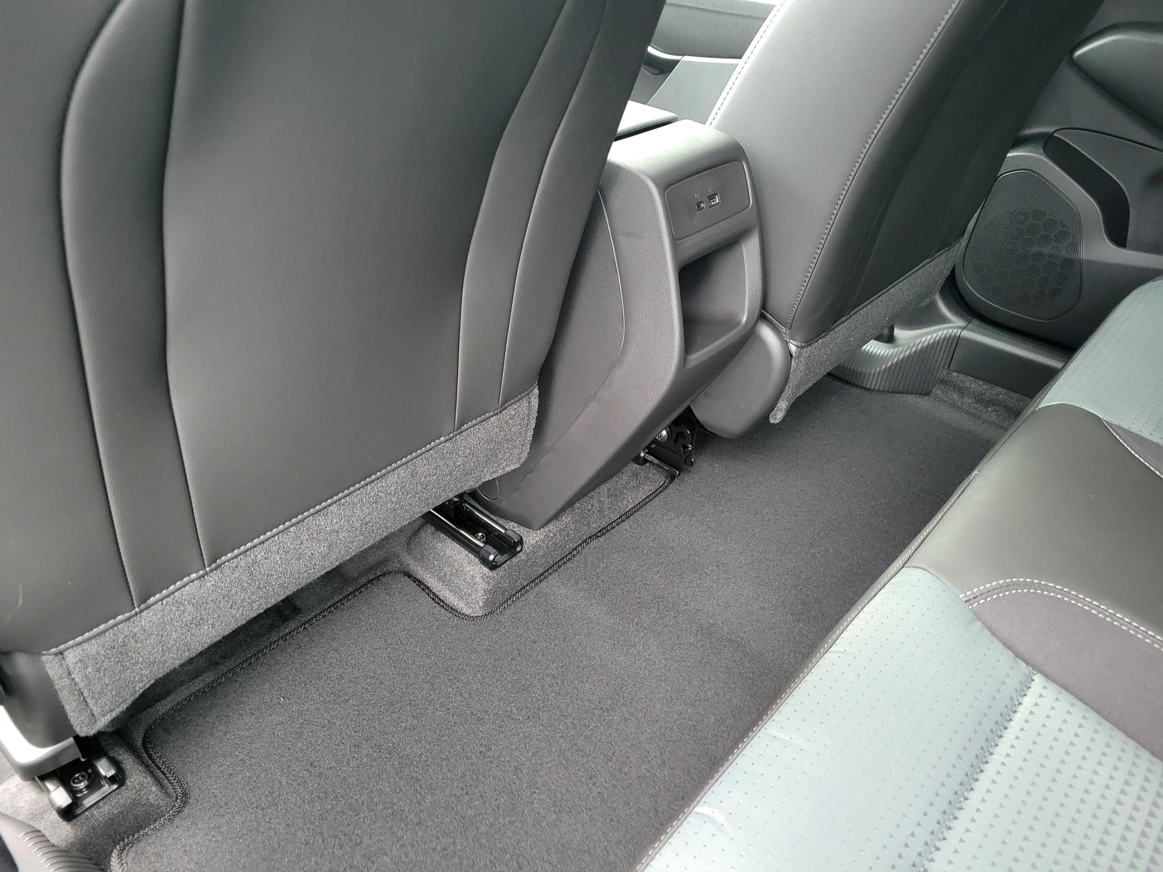New 2026 Chevrolet Trax LT w/ Driver Confidence Package FWD image 28