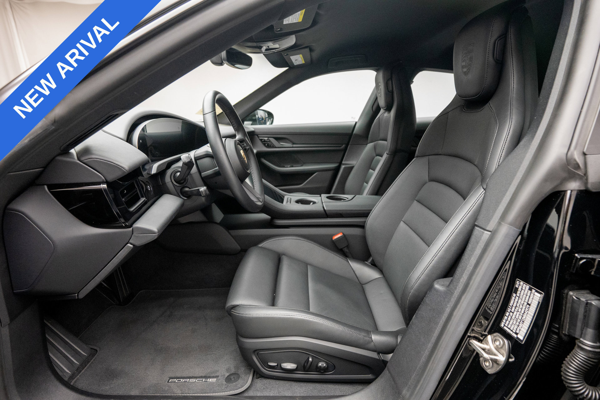 Used 2021 Porsche Taycan 4S AWD/4WD image 12