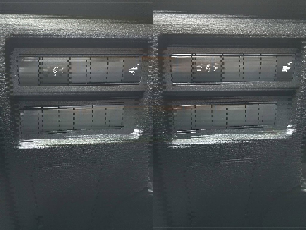 Used 2024 Mitsubishi Outlander SE image 27