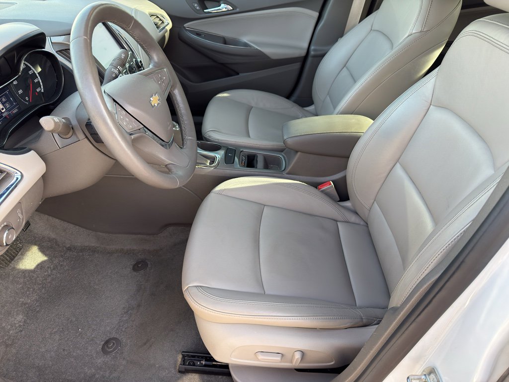 Used 2017 Chevrolet Cruze Premier image 12