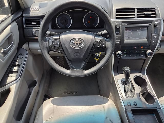 Used 2016 Toyota Camry LE FWD image 14