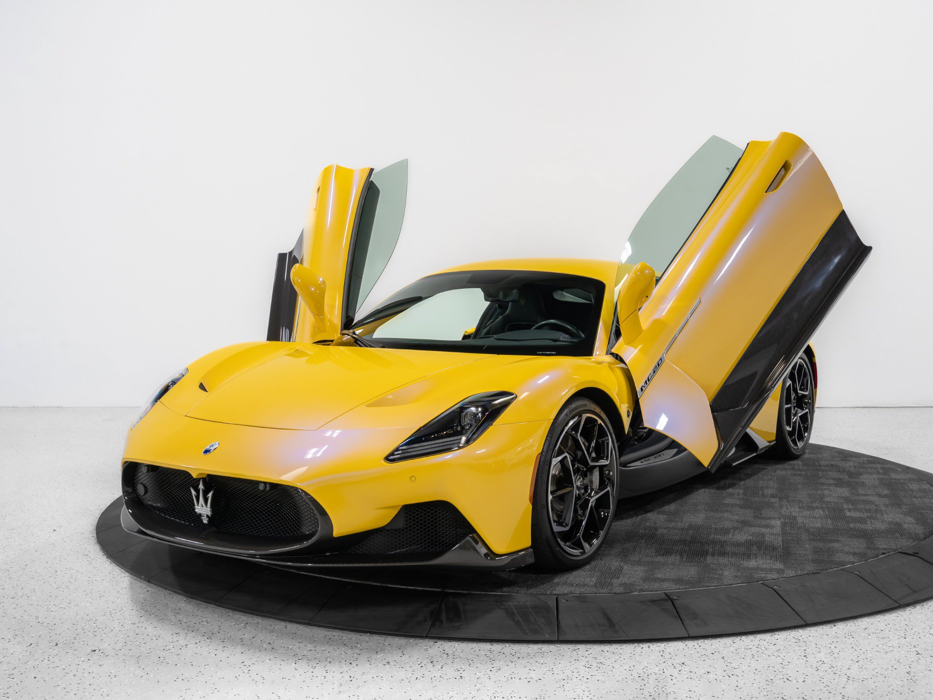 Used 2022 Maserati MC20 Coupe RWD image 14
