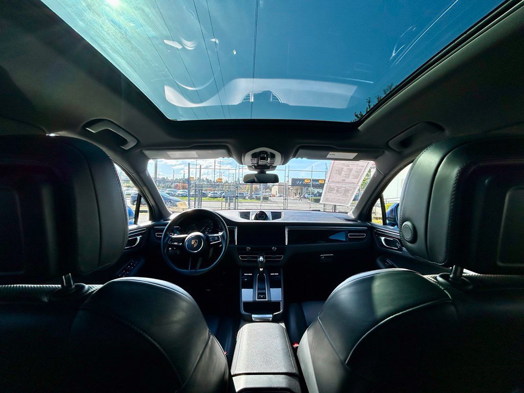 Used 2022 Porsche Macan AWD/4WD image 19