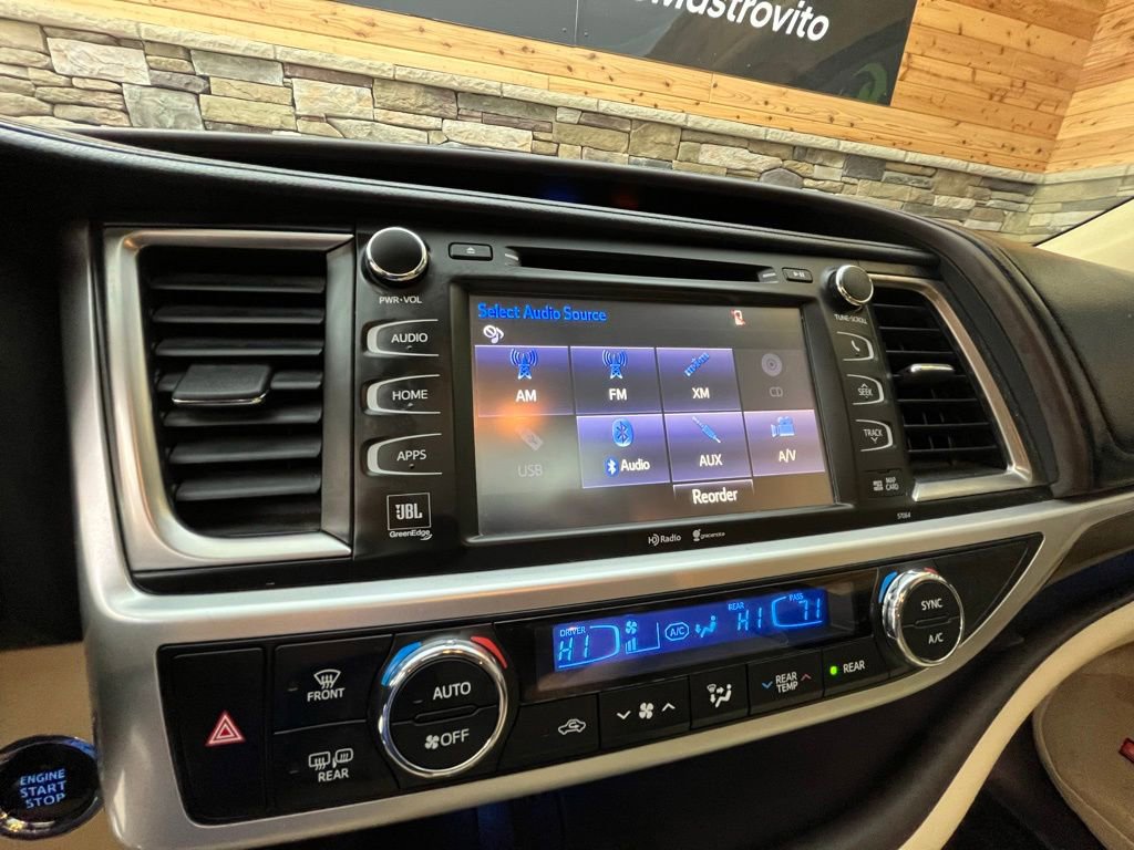 Used 2015 Toyota Highlander Limited AWD/4WD image 20