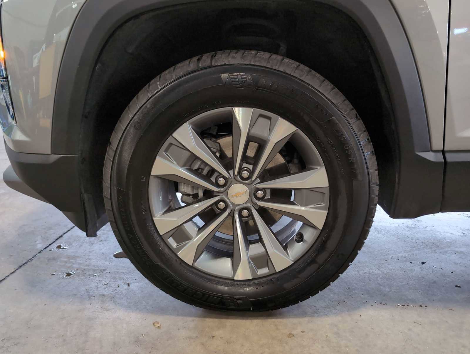 Used 2025 Chevrolet Equinox LT image 31