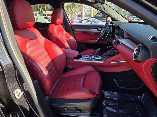Used 2021 Alfa Romeo Stelvio Ti Sport image 19