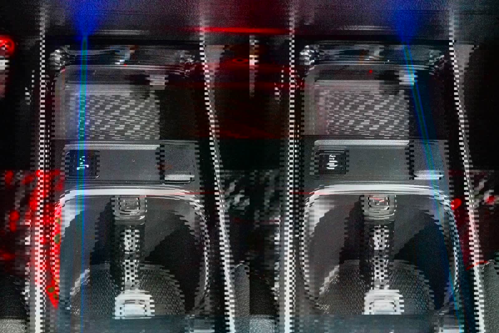 Used 2025 Mercedes-Benz GLB 250 image 21