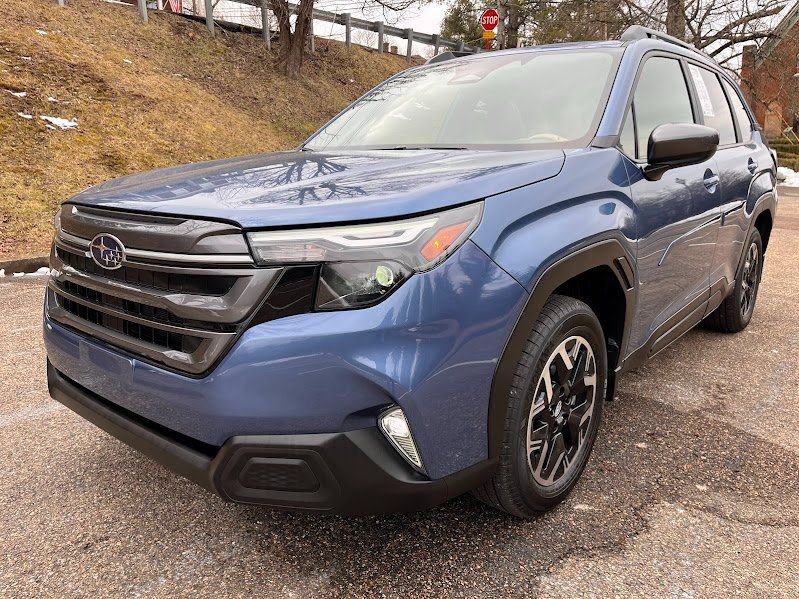 Used 2025 Subaru Forester Premium w/ Convenience Package #2 image 32