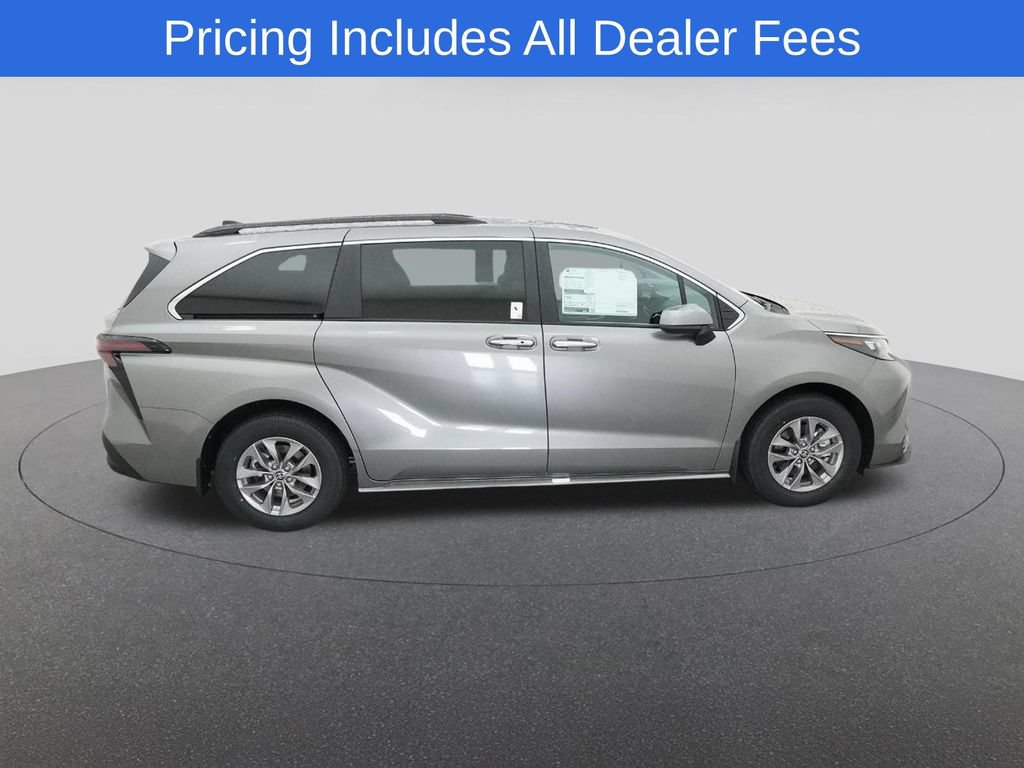 New 2026 Toyota Sienna XLE FWD image 11