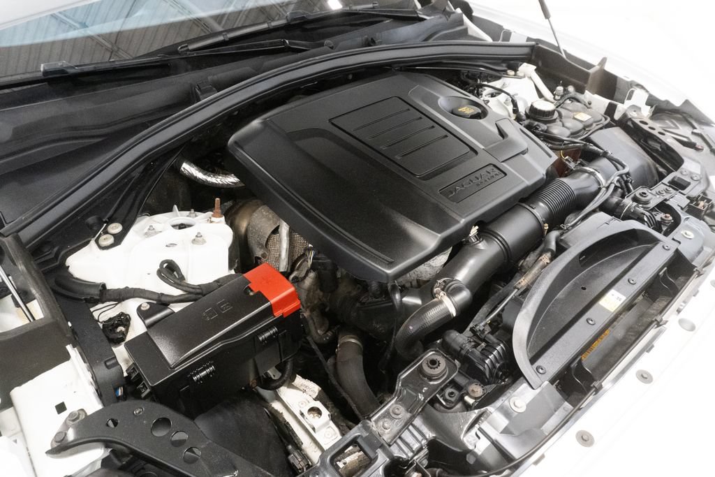 Used 2020 Jaguar F-PACE Prestige AWD/4WD image 4