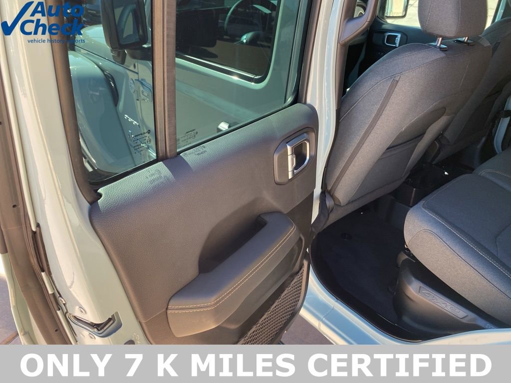 Used 2024 Jeep Wrangler Unlimited Sahara image 20