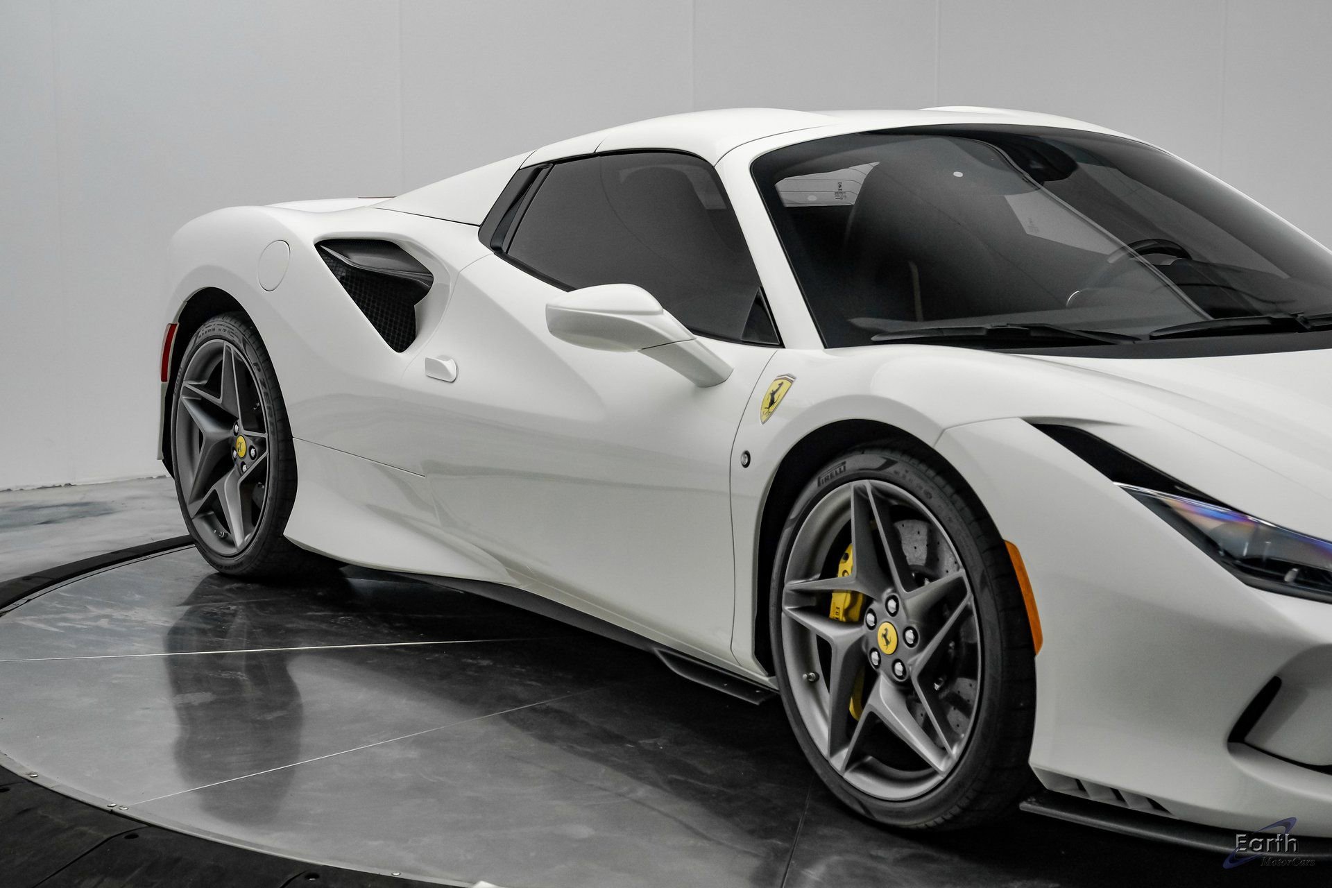 Used 2022 Ferrari F8 Tributo image 44
