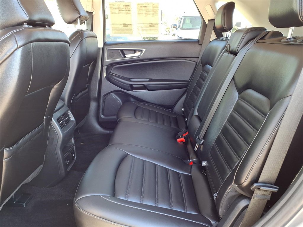 Used 2021 Ford Edge SEL w/ Convenience Package image 11
