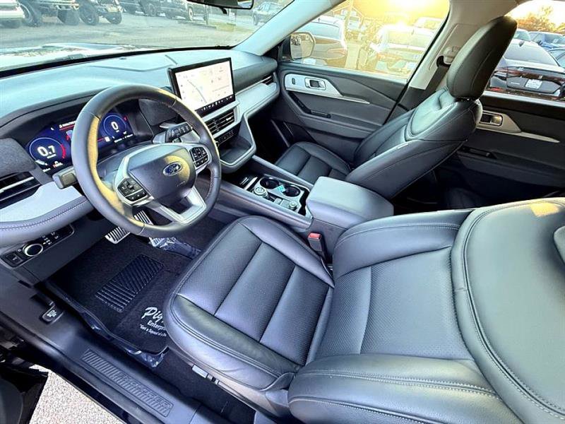 Used 2025 Ford Explorer Active image 20