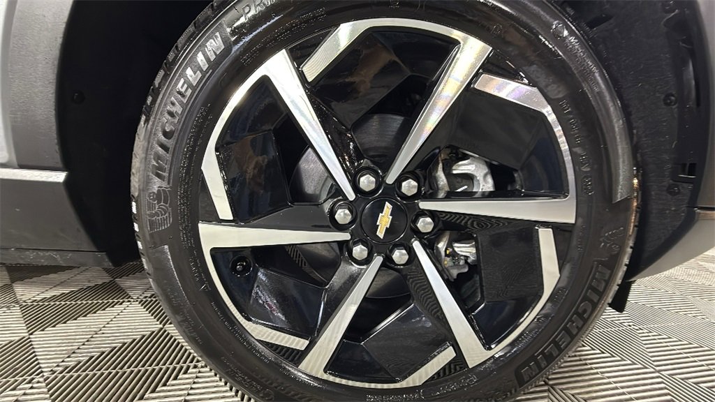 Used 2026 Chevrolet Equinox EV LT image 33