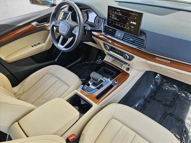 Used 2023 Audi Q5 2.0T Premium w/ Convenience Package AWD/4WD image 26