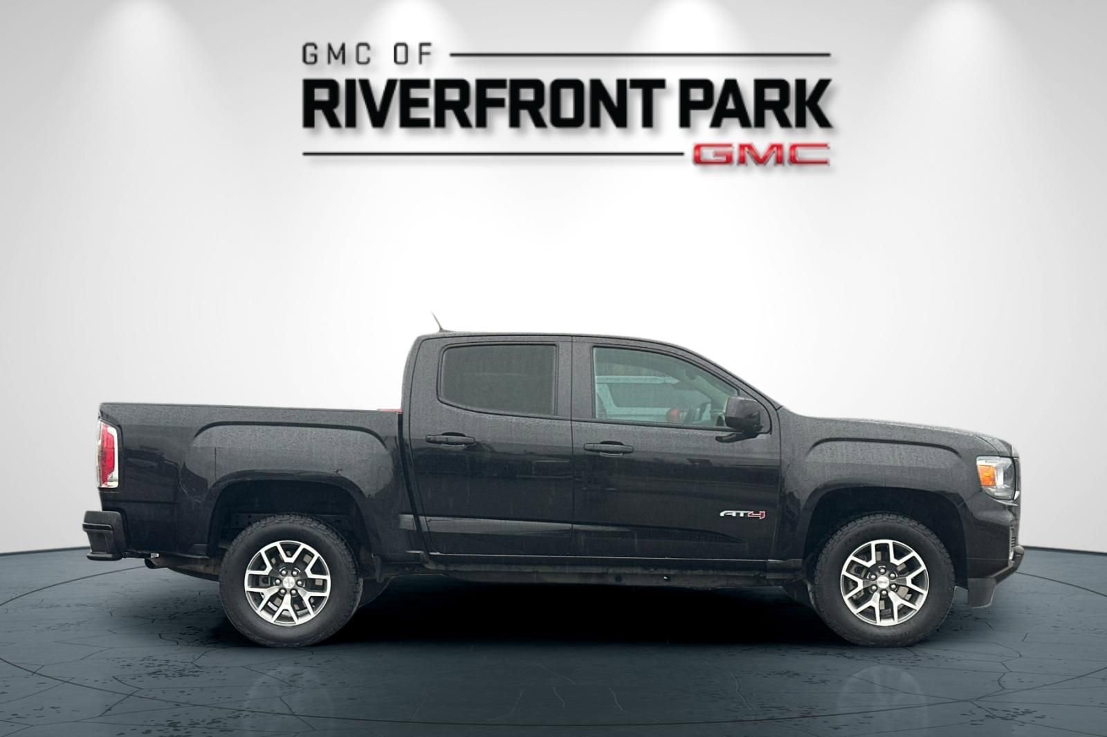 Used 2022 GMC Canyon AT4 w/ Trailering Package AWD/4WD image 2
