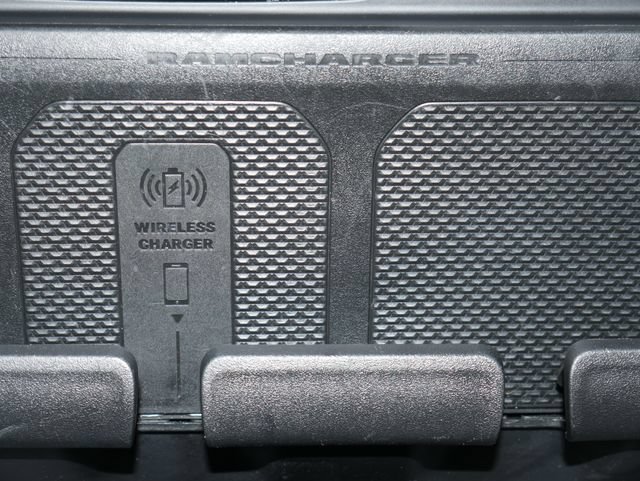 Used 2022 RAM 1500 Laramie AWD/4WD image 4