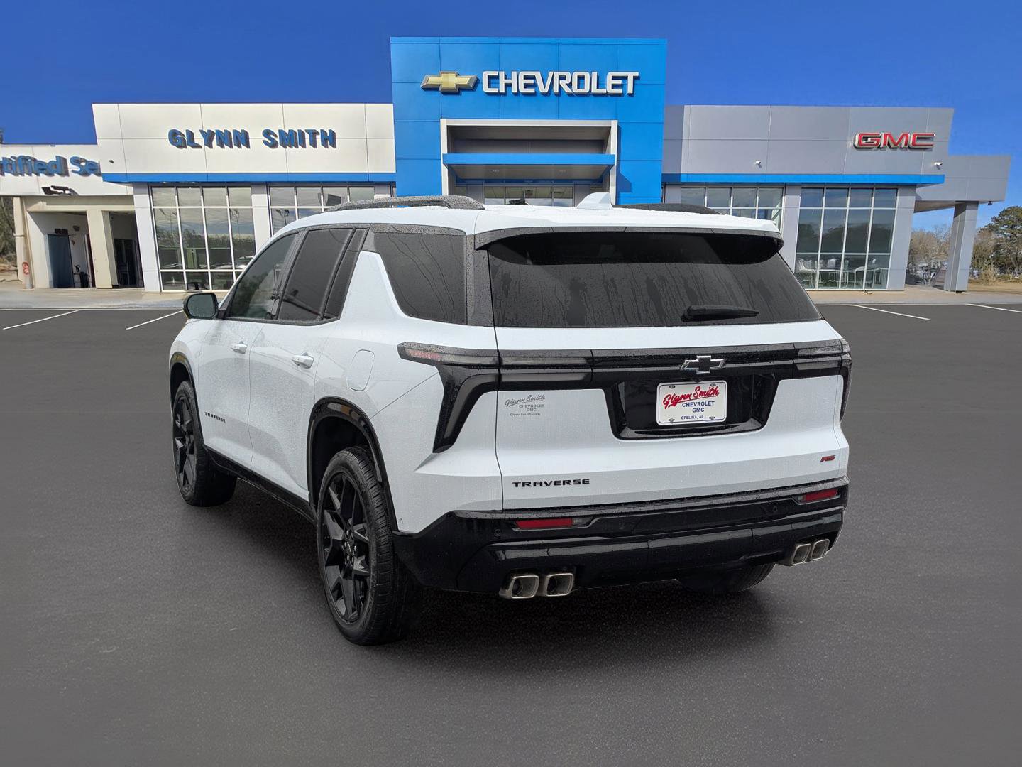 New 2026 Chevrolet Traverse RS image 12