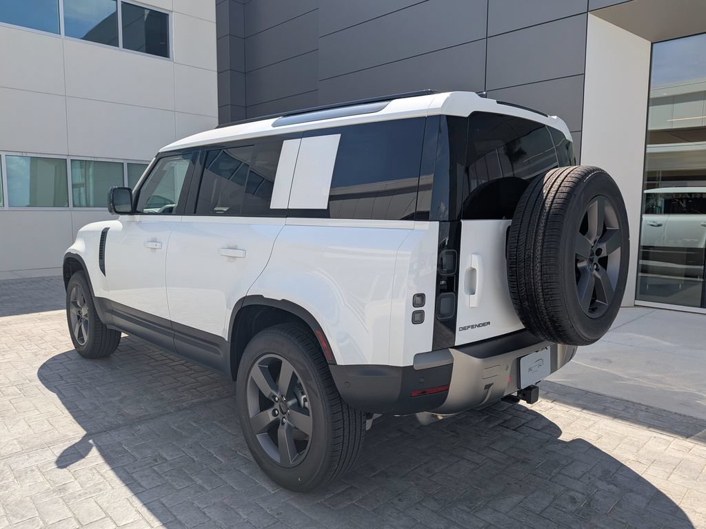 New 2026 Land Rover Defender 110 S AWD/4WD image 4