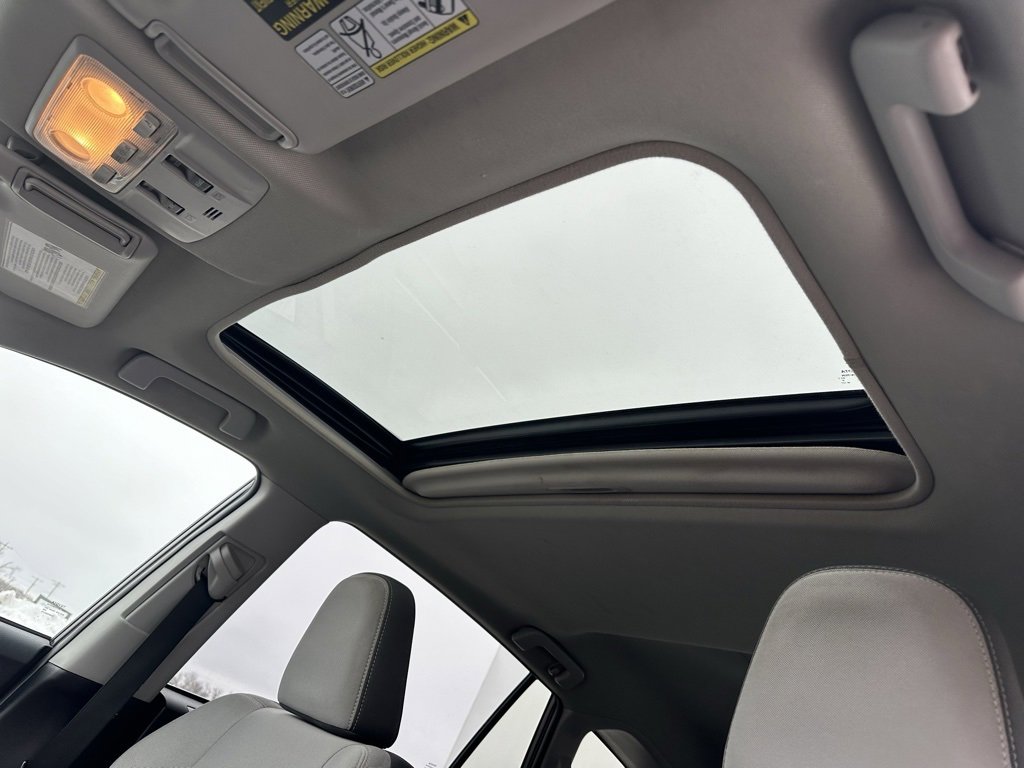 Used 2015 Toyota RAV4 XLE image 31