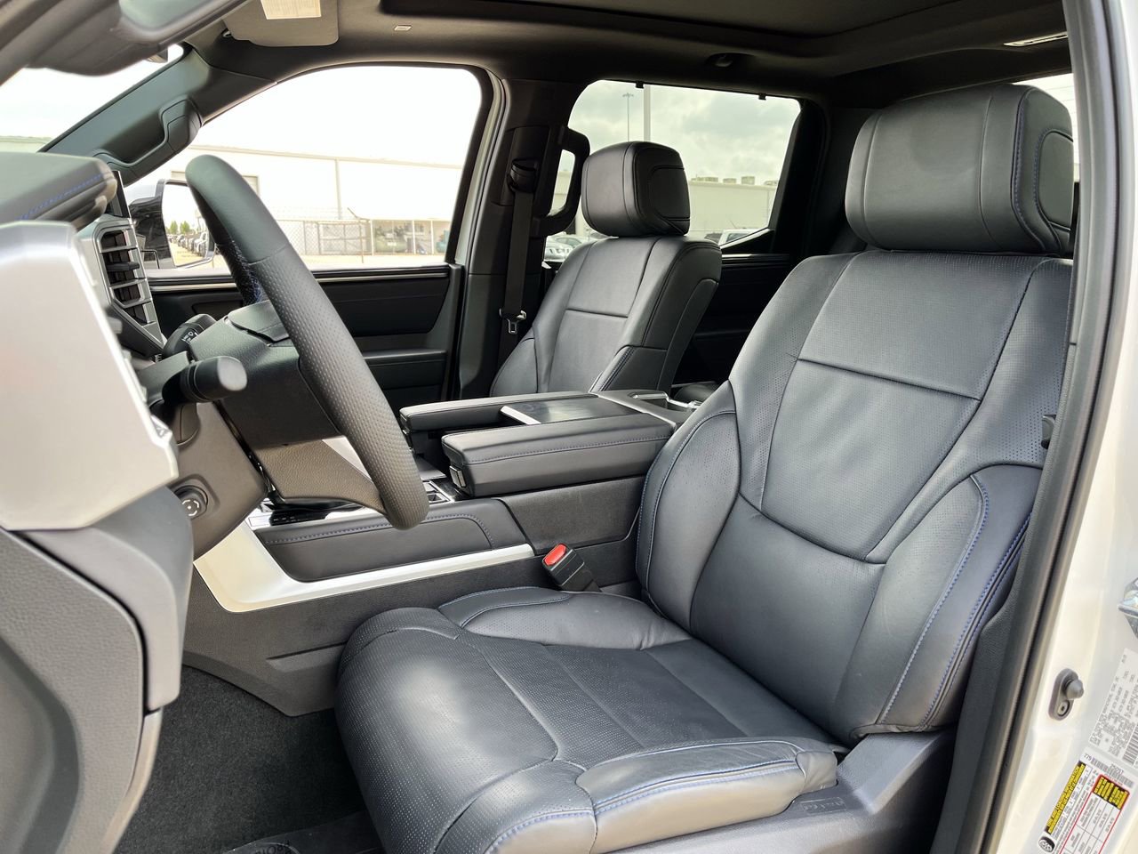 Used 2025 Toyota Tundra Platinum AWD/4WD image 23