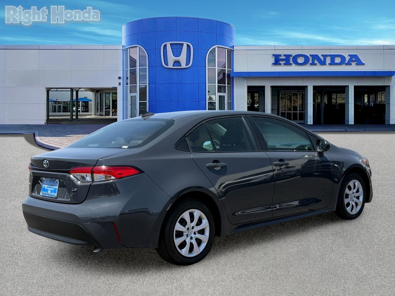 Used 2024 Toyota Corolla LE FWD image 8