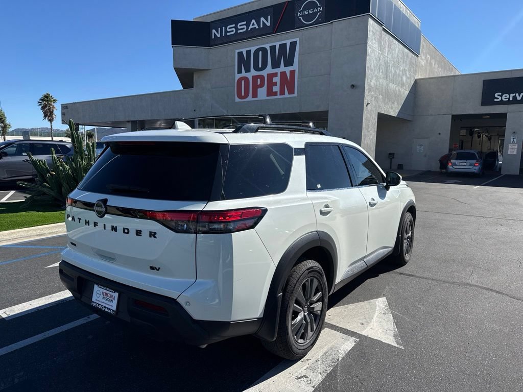 Used 2023 Nissan Pathfinder SV w/ Black Appearance Package FWD image 4