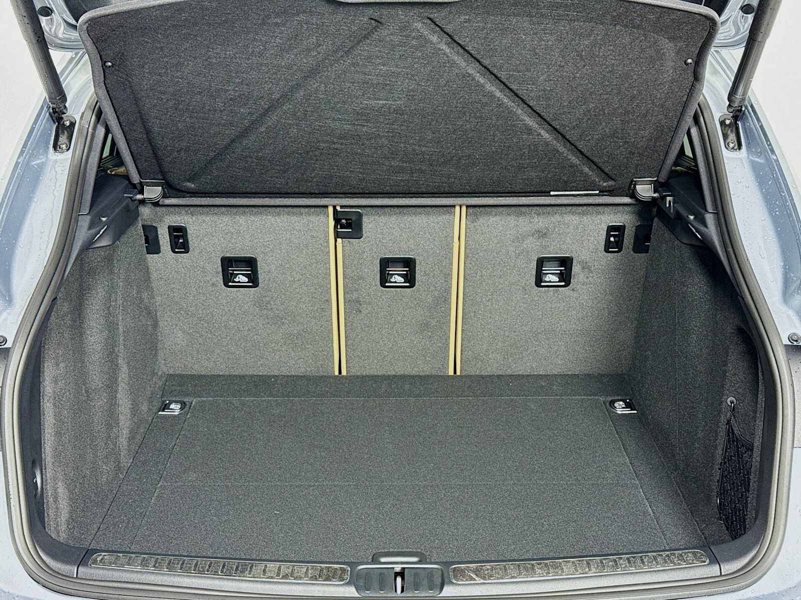 New 2025 Porsche Macan S image 28