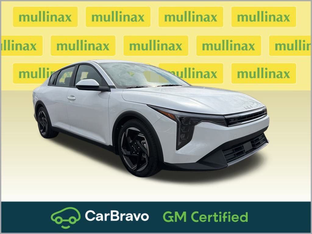 Used 2025 Kia K4 EX image 1