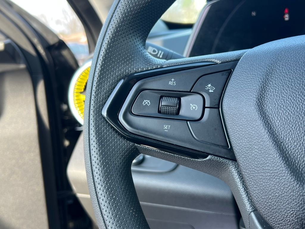 Used 2025 Chevrolet Trax LT image 18