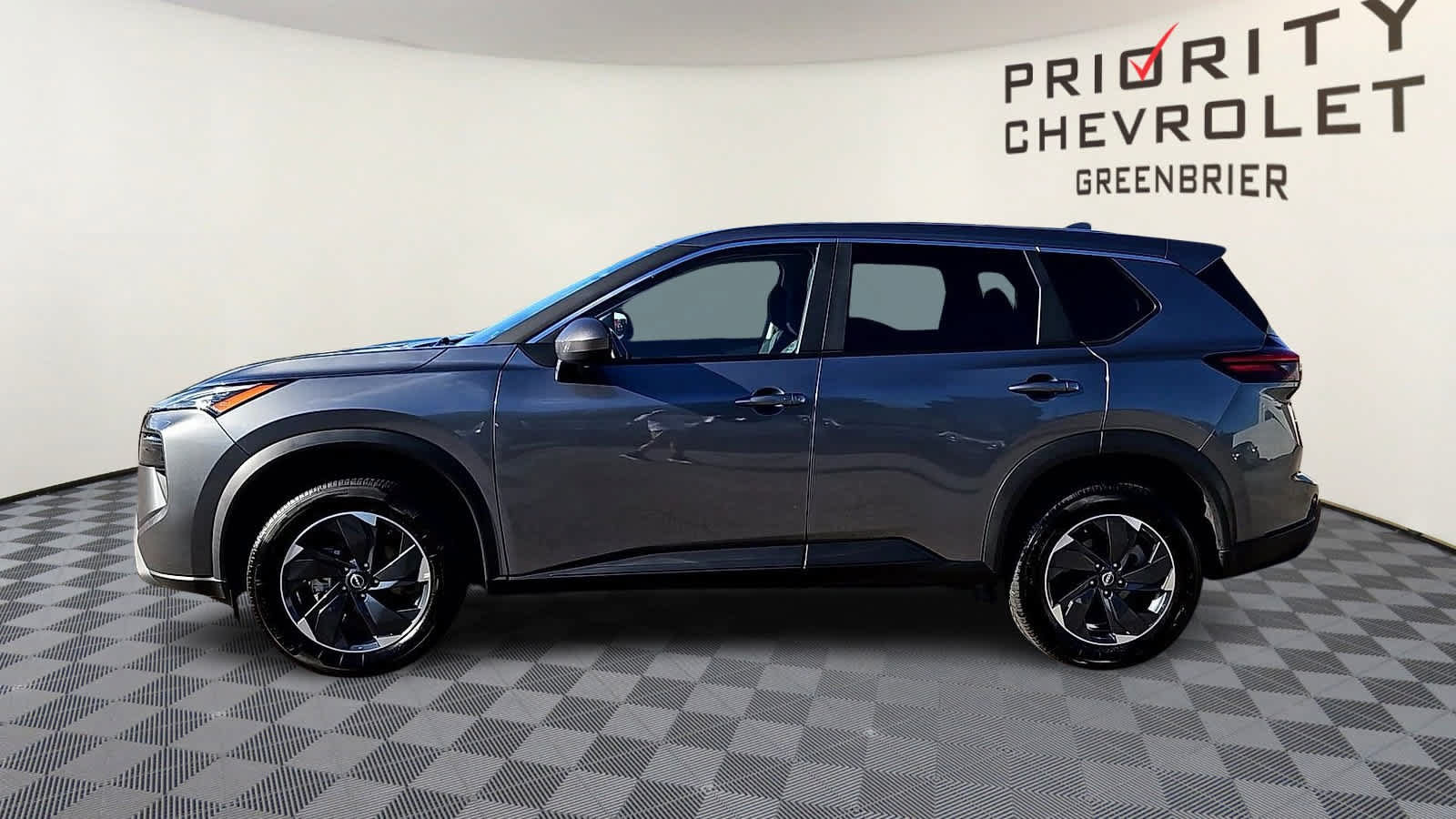 Used 2025 Nissan Rogue SV AWD/4WD image 5