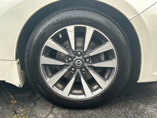 Used 2017 Nissan Altima 2.5 SL w/ 2.5 Technology Package FWD image 30