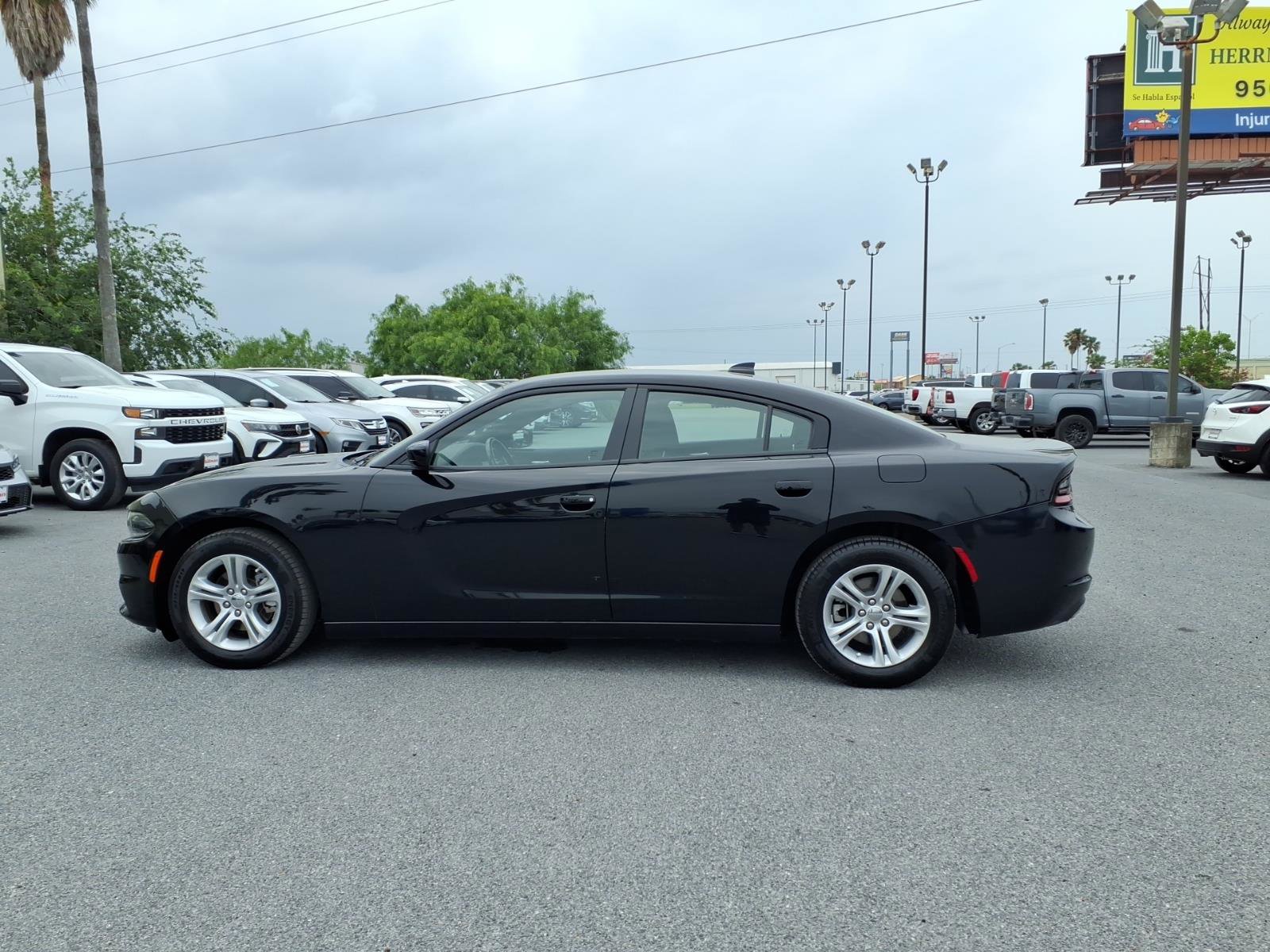 Used 2023 Dodge Charger SXT RWD image 5