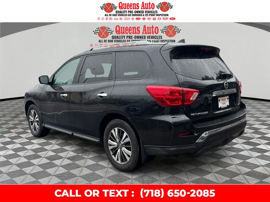Used 2019 Nissan Pathfinder S AWD/4WD image 4