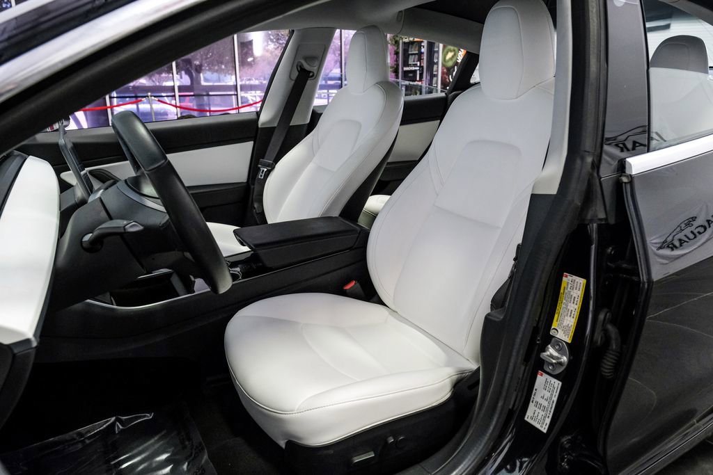 Used 2018 Tesla Model 3 Performance image 33