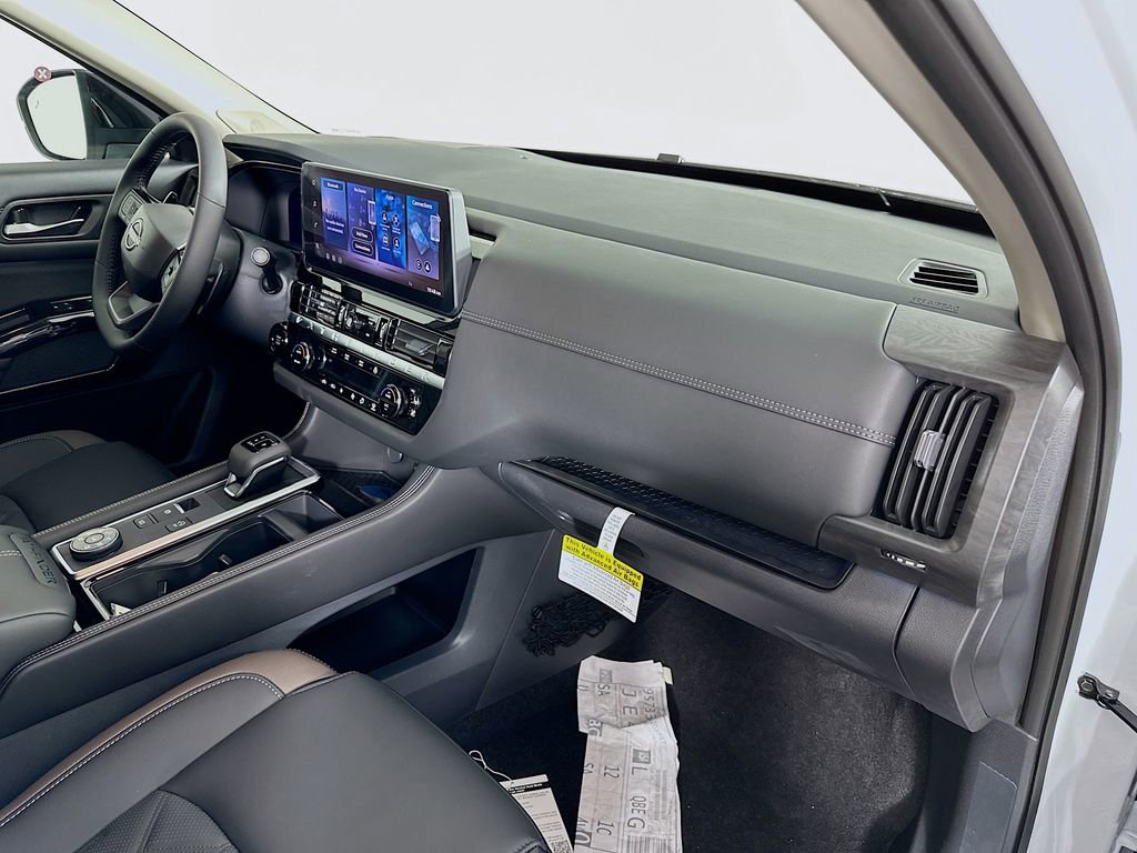 New 2026 Nissan Pathfinder Platinum image 37