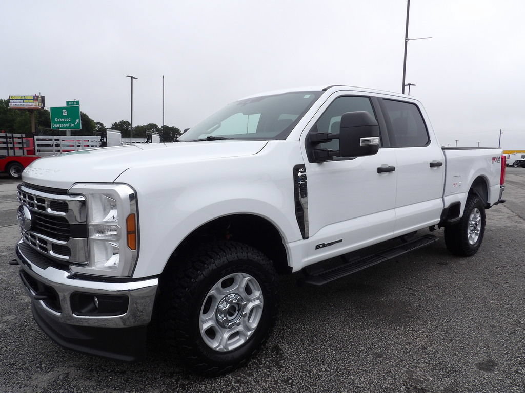 Used 2025 Ford F250 XLT w/ FX4 Off-Road Package AWD/4WD image 3