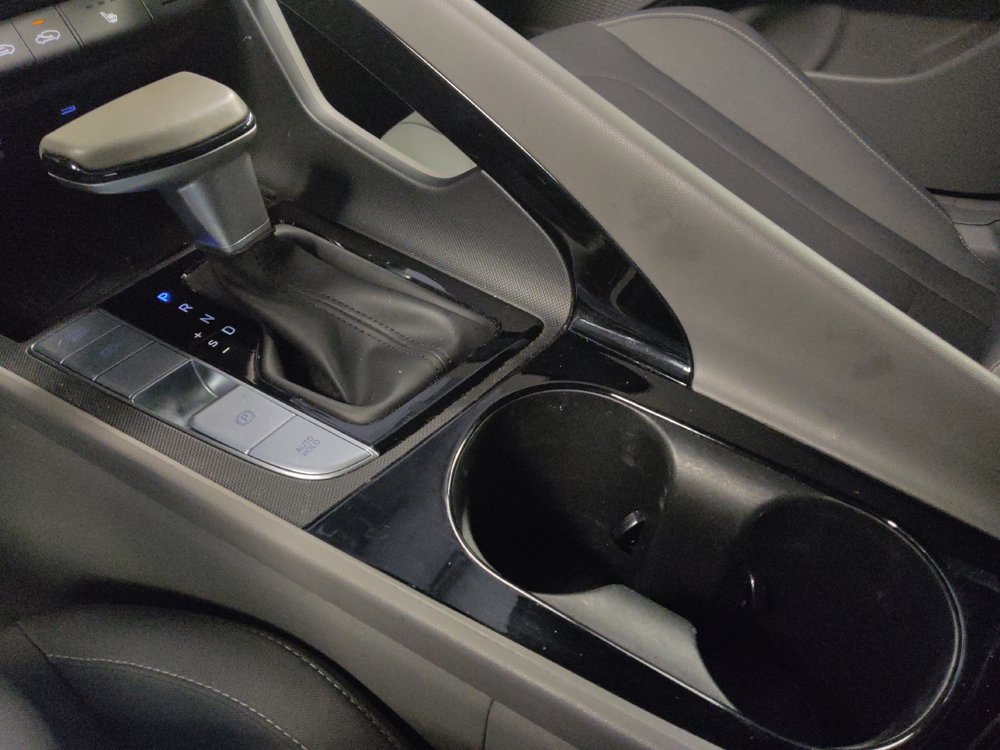 Used 2025 Hyundai Elantra SEL FWD image 26