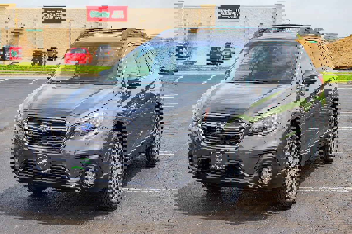 Used 2019 Subaru Outback 2.5i Limited w/ Popular Package #2 image 3