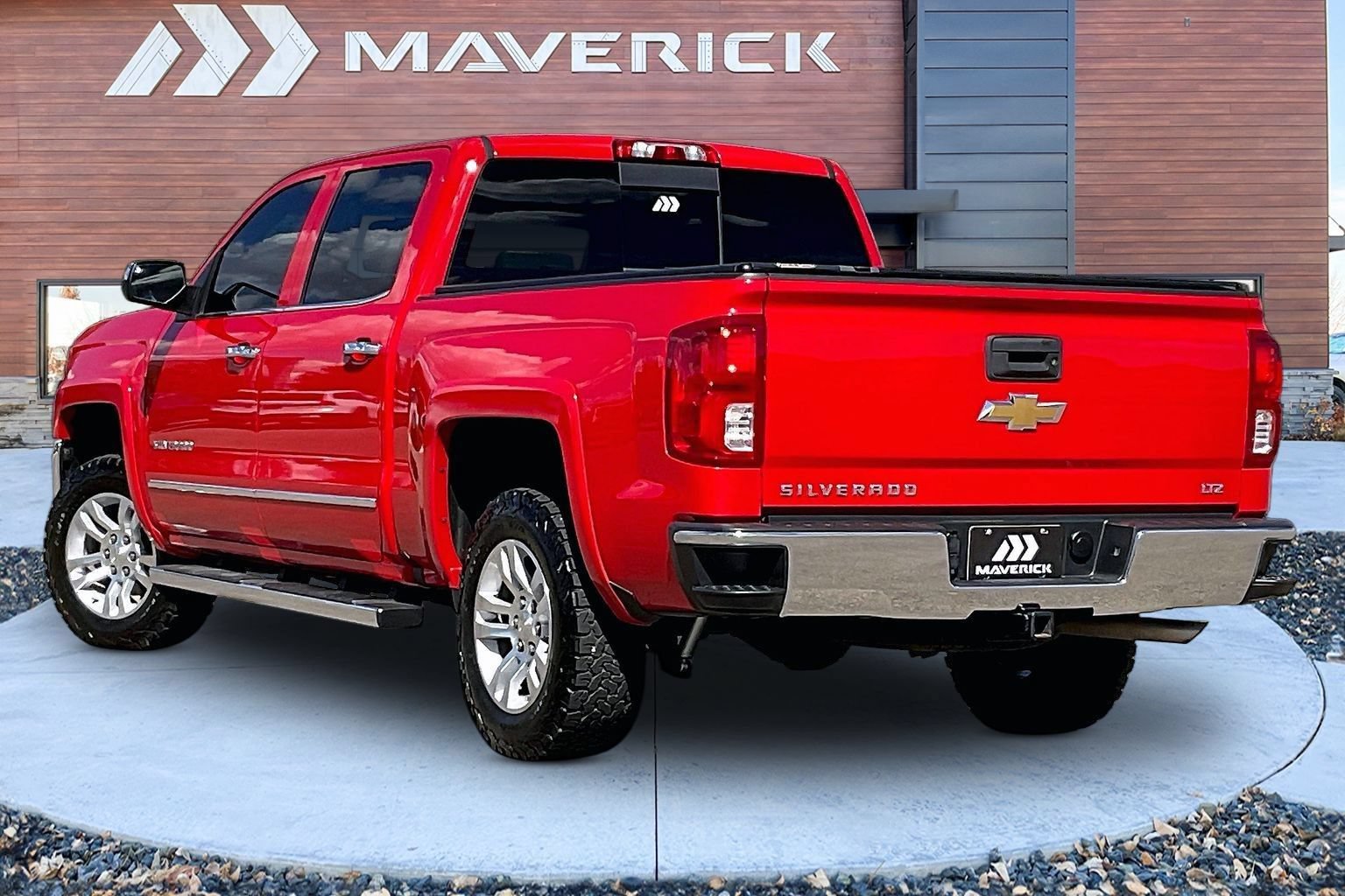 Used 2017 Chevrolet Silverado 1500 LTZ AWD/4WD image 4