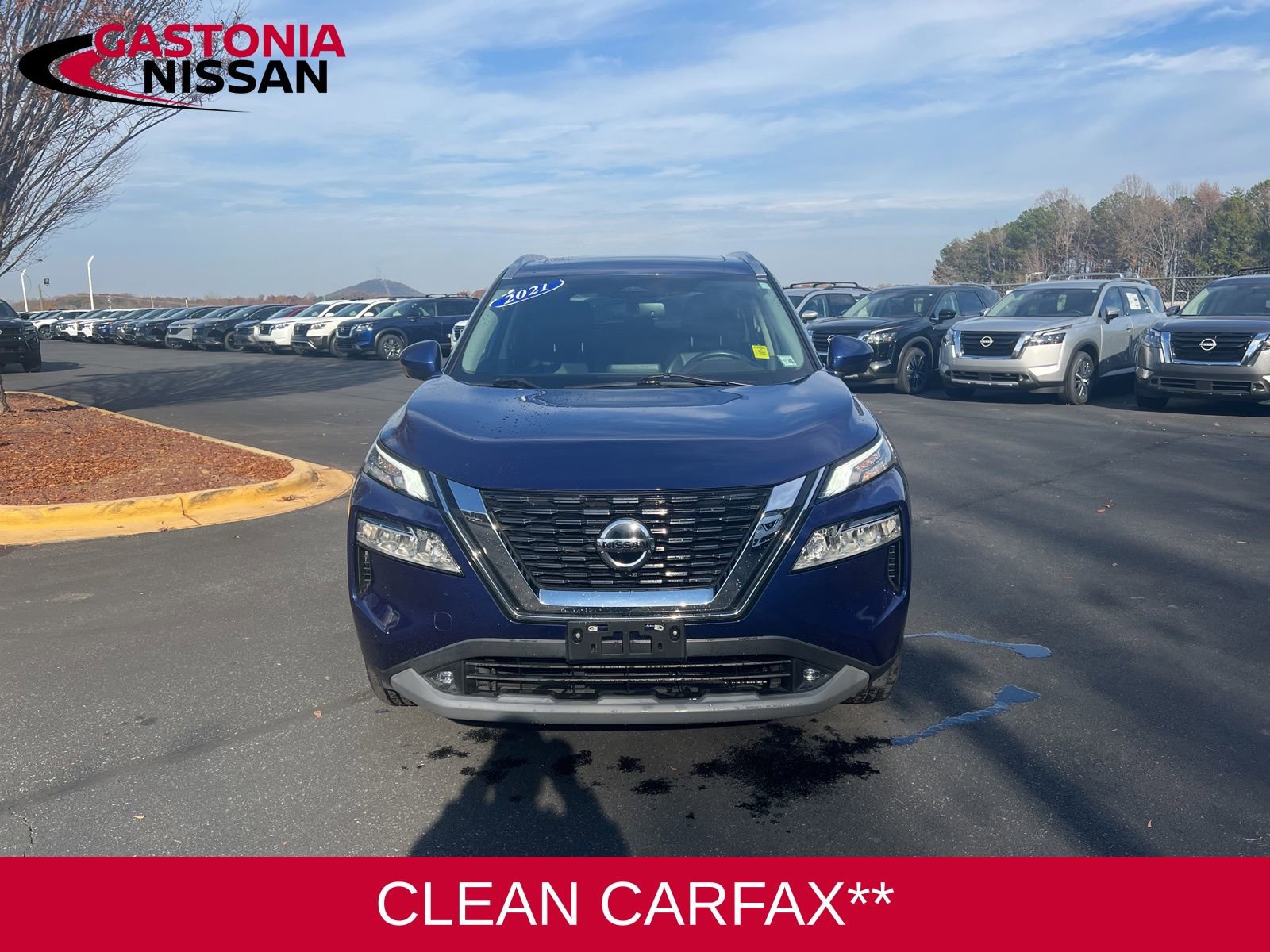 Used 2021 Nissan Rogue SL image 3