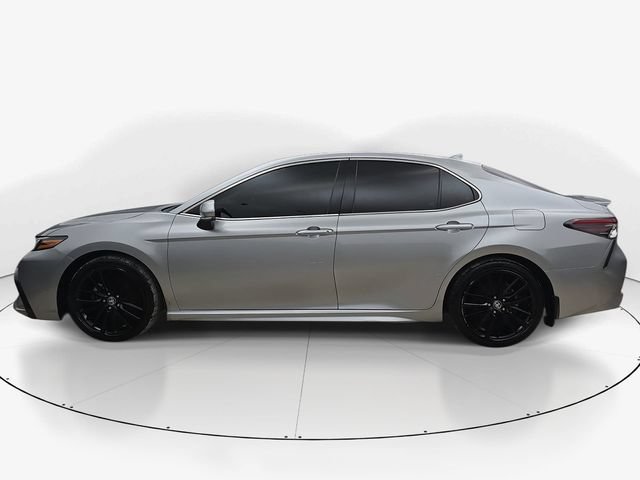 Used 2022 Toyota Camry XSE FWD image 9