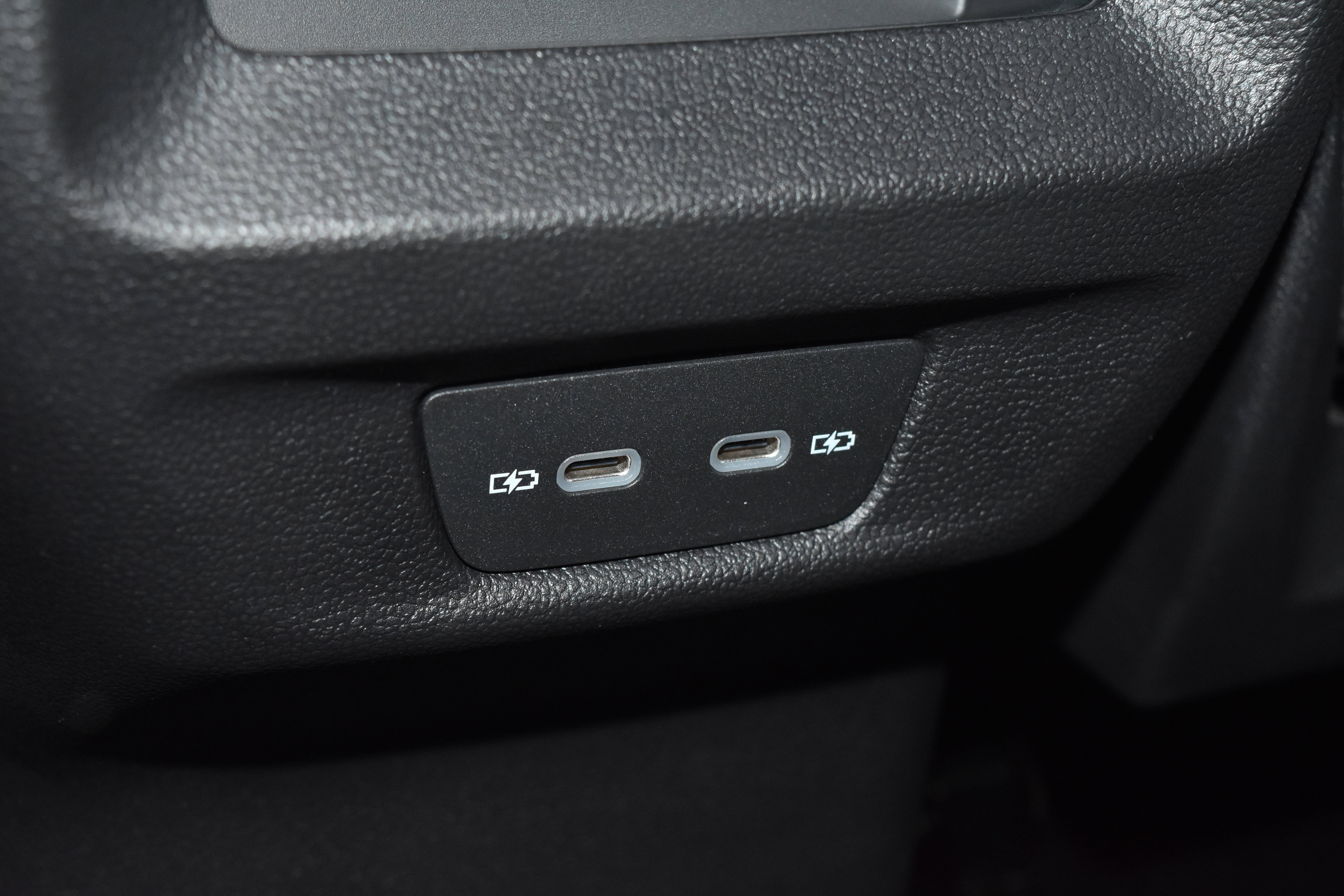 New 2026 Volkswagen Tiguan SE AWD/4WD image 16